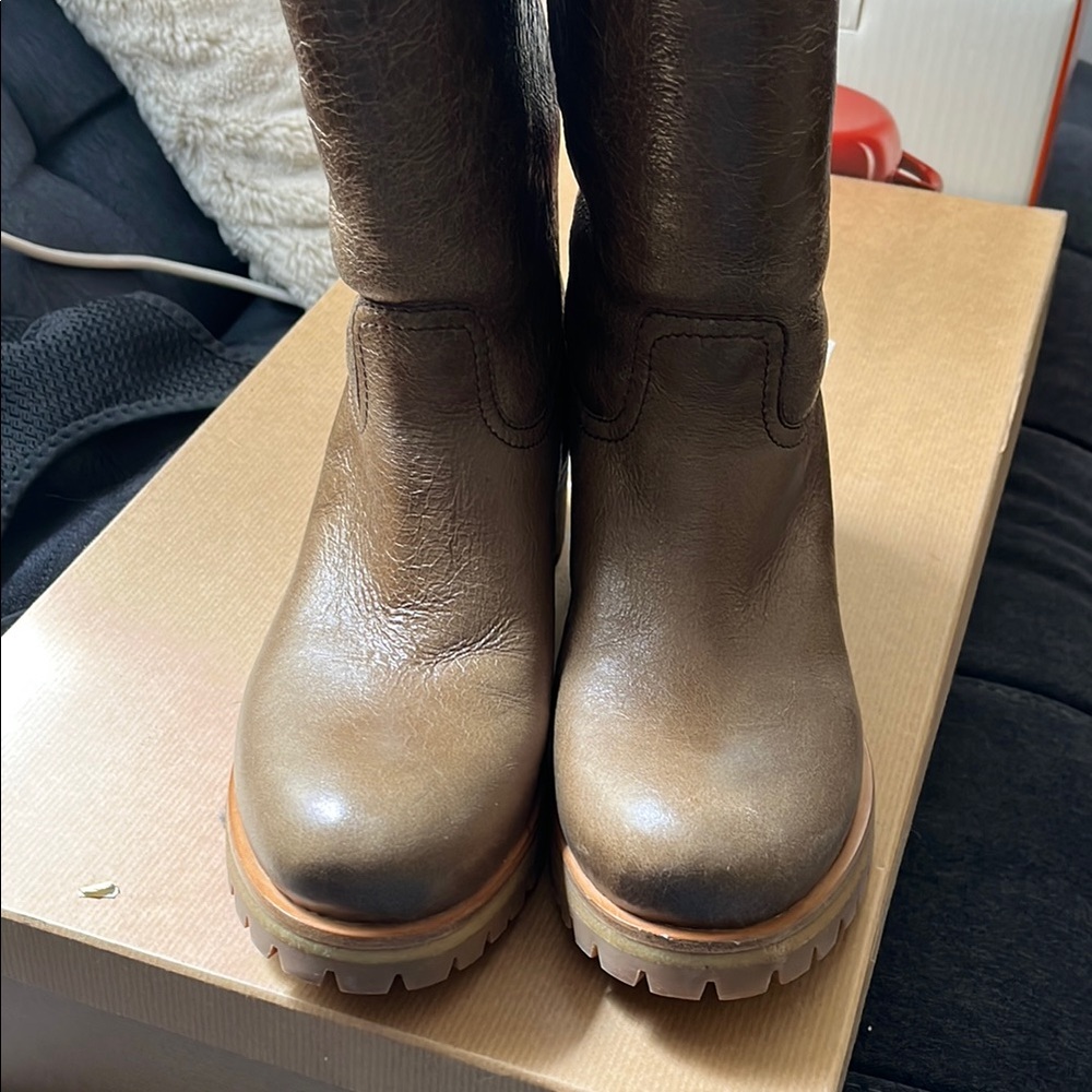 Brown Heeled Boots with Rugged Sole and Rounded Toe